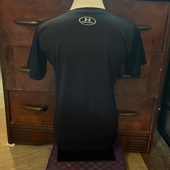 Under Armour T-Shirt - Picture 2 of 5